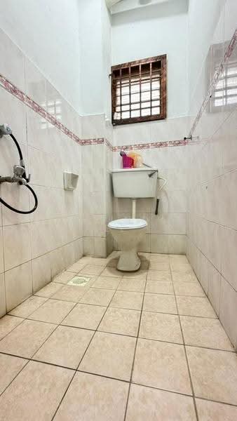 2-storey Terraced House for Sale in Taman Mutiara Rini (Skudai) - Melinda Ee - Bathroom - PropertyGuru.com.my