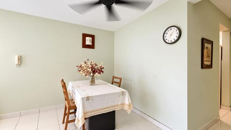 Kondominium untuk Disewa di Puncak Nusa Kelana - Jane Wong - Dining Room - PropertyGuru.com.my