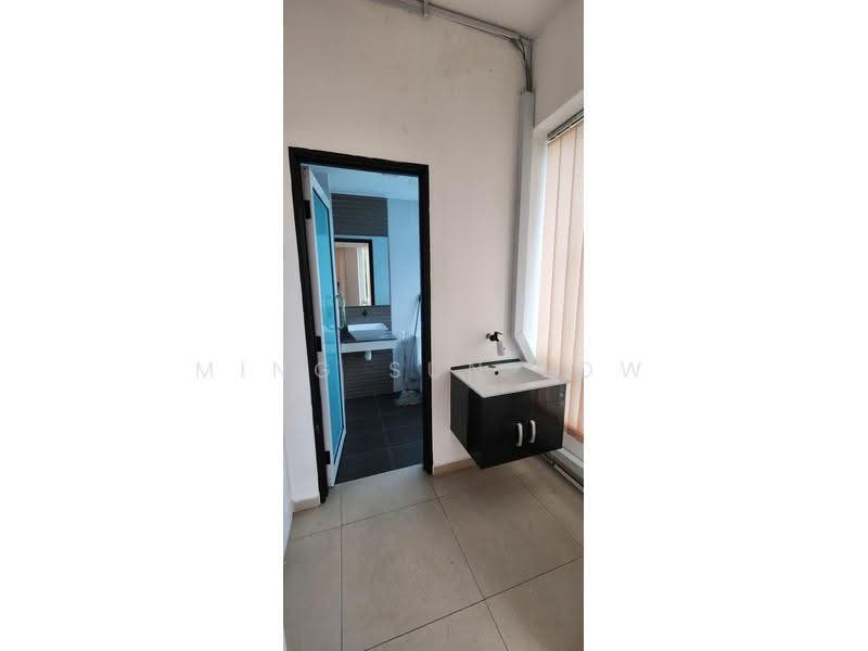 Office for Rent in Bandar Puteri Puchong (Puchong) - Ming Sun Low - Bathroom - PropertyGuru.com.my