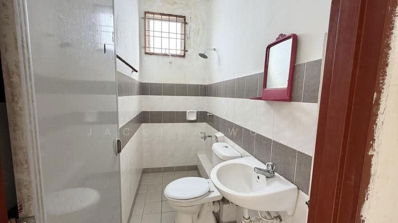 Apartment for Sale at Angkasa Apartment - Jacklyn Wong - Bathroom - PropertyGuru.com.my