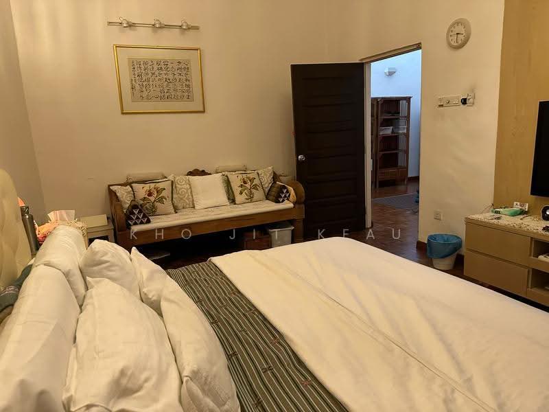 2-storey Terraced House for Sale in Taman Kolam Air (Johor Bahru) - Kho Jit Keau - Bedroom - PropertyGuru.com.my