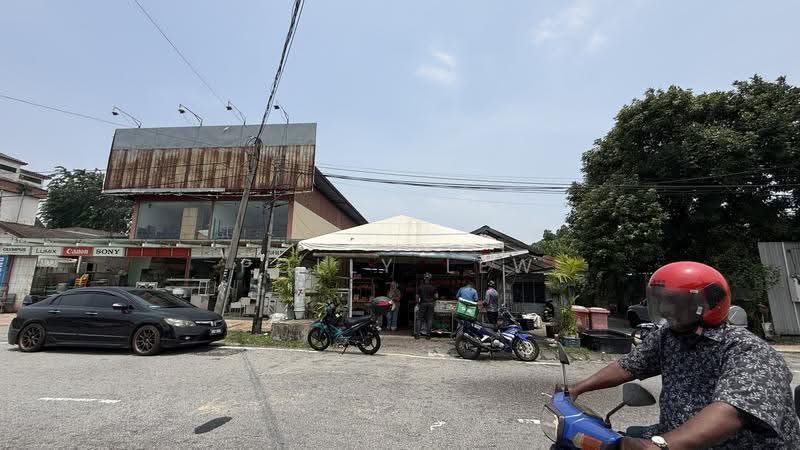 Bungalow House for Sale in Seksyen 1 (Petaling Jaya) - Polly Lew - Exterior - PropertyGuru.com.my
