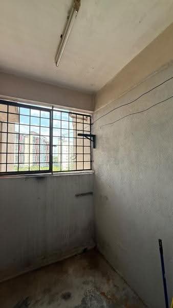 Rumah Flat untuk Dijual di Pangsapuri Putra Damai - Mu'izz Halim - View - PropertyGuru.com.my