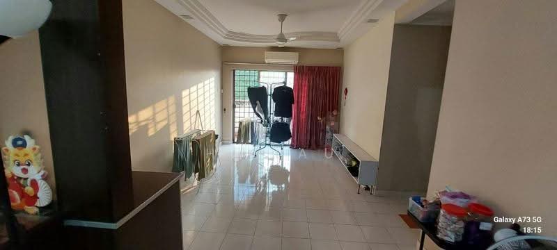Kondominium untuk Disewa di Astaka Heights Apartments - HL Lau - Living Room - PropertyGuru.com.my