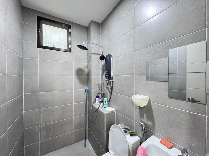 Condominium for Rent at Grand Residence @ Merak Mas - Joanne How - Bathroom - PropertyGuru.com.my