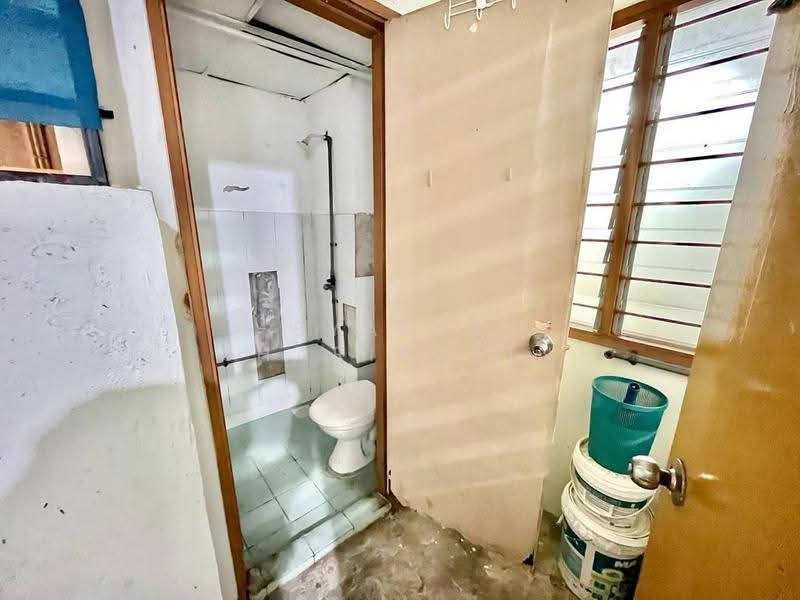 Apartment for Sale at Pusat Komersial Seksyen 7 - Syafiq Sharifudin - Bathroom - PropertyGuru.com.my