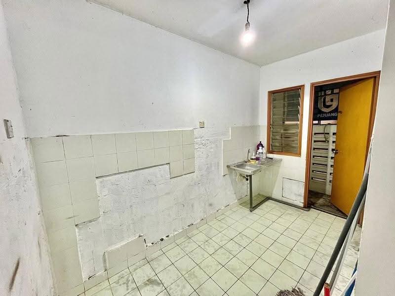 Apartment for Sale at Pusat Komersial Seksyen 7 - Syafiq Sharifudin - Kitchen - PropertyGuru.com.my