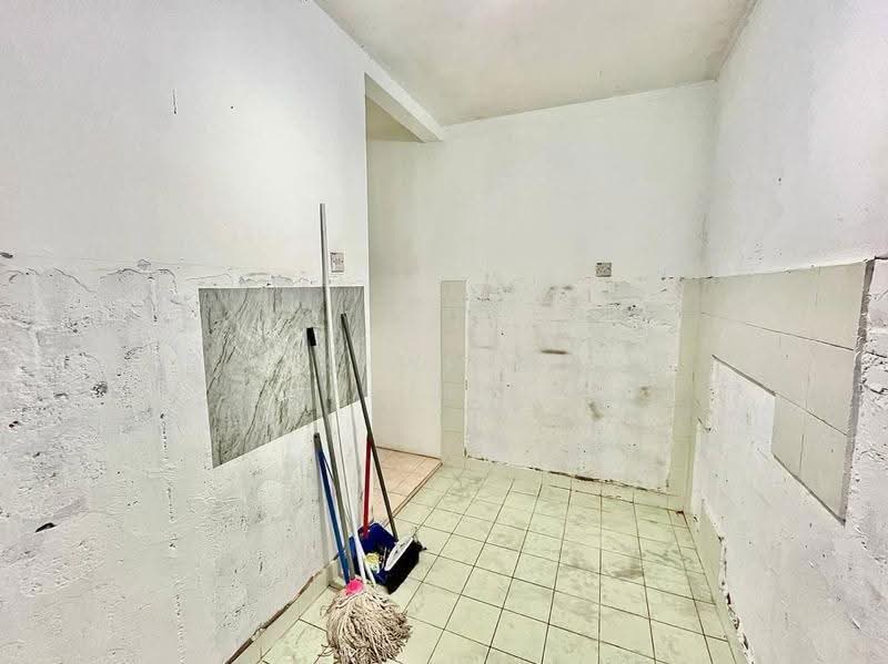 Apartment for Sale at Pusat Komersial Seksyen 7 - Syafiq Sharifudin - Interior - PropertyGuru.com.my