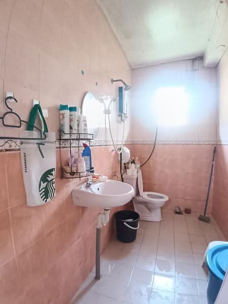 Semi-Detached House for Sale in Likas (Kota Kinabalu) - Vincent Leong - Bathroom - PropertyGuru.com.my