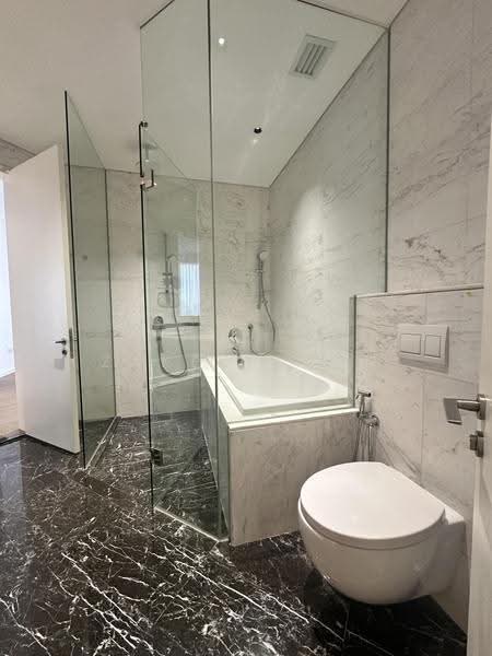 Kediaman Servis untuk Disewa di Jewel by Oxley KLCC - Zakee Chan - Bathroom - PropertyGuru.com.my
