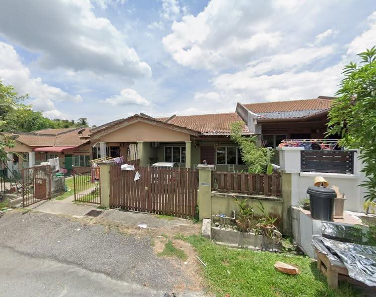 1-storey Terraced House for Sale in Taman Desa Kundang (Rawang) - KT Teoh - Exterior - PropertyGuru.com.my