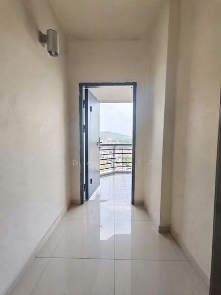 Pangsapuri untuk Dijual di Seri Mutiara Apartment - Ida Aziz - Corridor - PropertyGuru.com.my