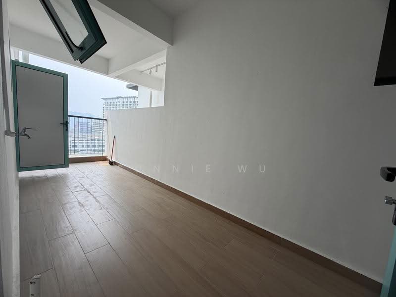 Kediaman Servis untuk Disewa di Bay Suites - Sunnie Wu - Balcony - PropertyGuru.com.my