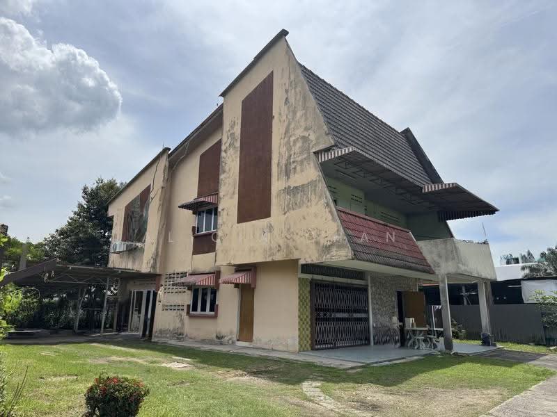 Rumah Banglo untuk Dijual di Rahang (Seremban) - Alicia Chan - 2 storey Bungalow House - PropertyGuru.com.my