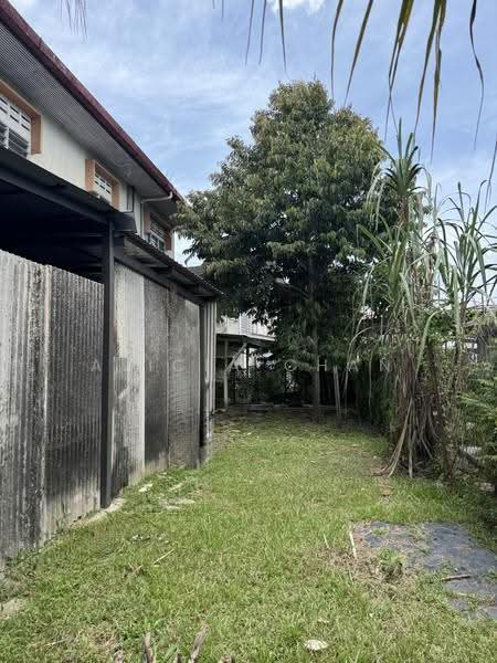 Rumah Banglo untuk Dijual di Rahang (Seremban) - Alicia Chan - Back yard View - PropertyGuru.com.my