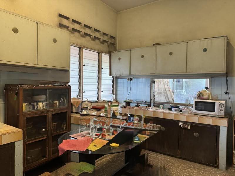 Rumah Banglo untuk Dijual di Rahang (Seremban) - Alicia Chan - Dry Kitchen - PropertyGuru.com.my