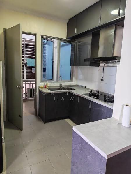 Pangsapuri untuk Dijual di Putra 1 - Soon Sheng Law - Kitchen - PropertyGuru.com.my