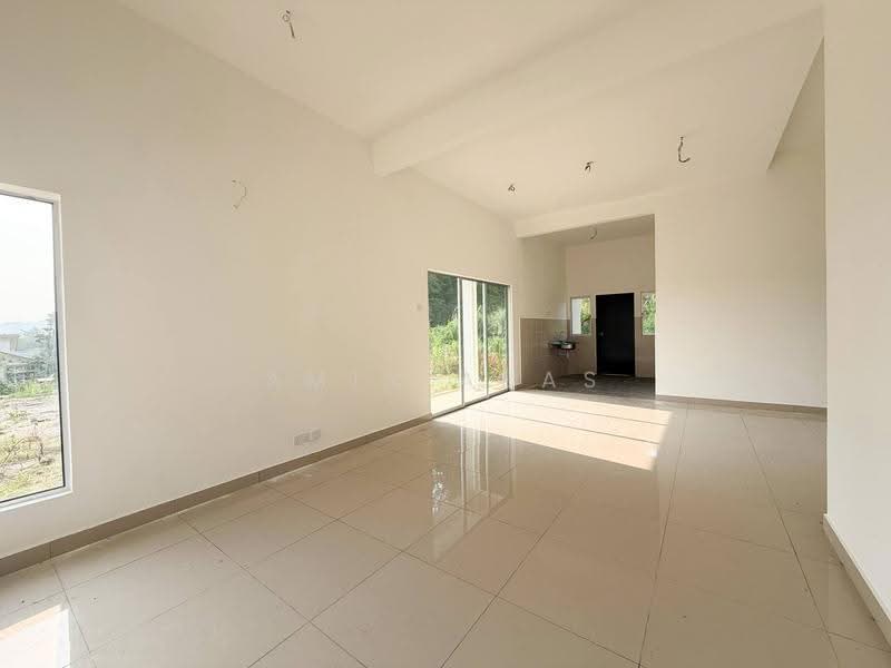 Rumah Berkembar untuk Dijual di Taman Desa Saujana (Hulu Langat) - Amir Abas - Living Room - PropertyGuru.com.my