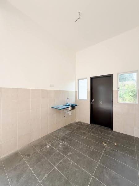 Rumah Berkembar untuk Dijual di Taman Desa Saujana (Hulu Langat) - Amir Abas - Kitchen - PropertyGuru.com.my