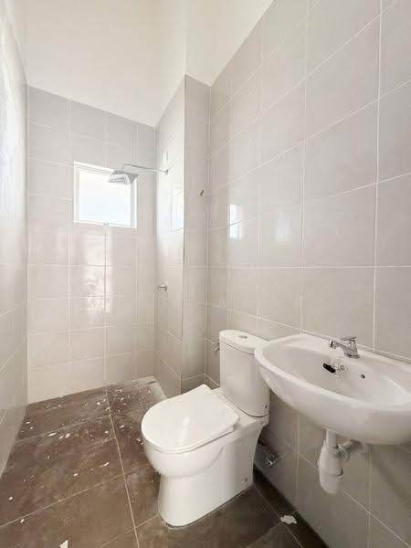 Rumah Berkembar untuk Dijual di Taman Desa Saujana (Hulu Langat) - Amir Abas - Bathroom - PropertyGuru.com.my