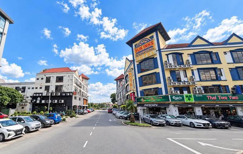 Shop for Rent in Bandar Sunway (Sunway) - Mohd Shafik - Exterior - PropertyGuru.com.my