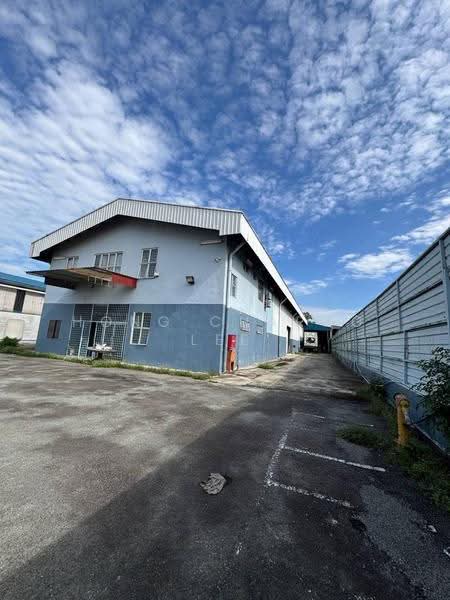 Factory for Rent in Taman Perindustrian Senai (Senai) - Hong Charng Lee - Exterior - PropertyGuru.com.my