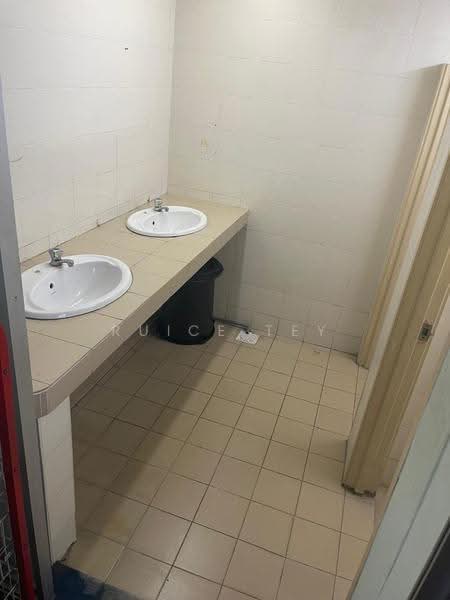 Shop / Office for Rent in Taman Molek (Johor Bahru) - Ruice Tey - PropertyGuru.com.my