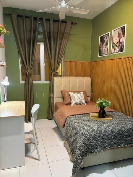 Kondominium untuk Disewa di Residensi Sateria - Lim Tong Chay - Bedroom - PropertyGuru.com.my