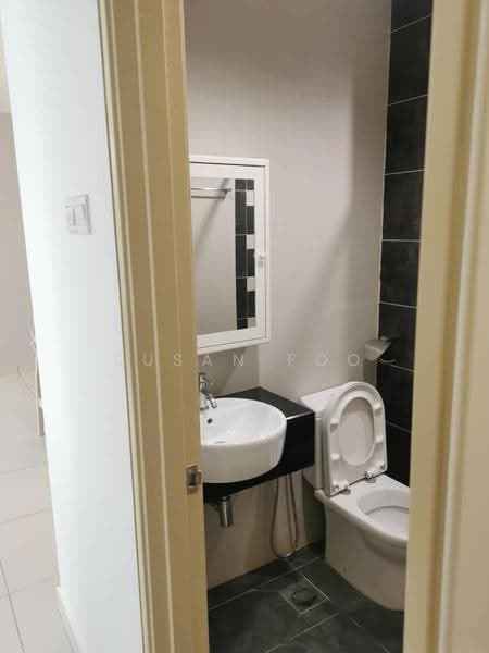 Pangsapuri untuk Dijual di Central Residence @ Sungai Besi - Susan Foo - Bathroom - PropertyGuru.com.my