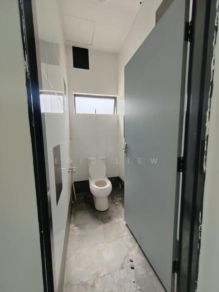Shop for Rent in Danau Kota (Setapak) - Eric Liew - Bathroom - PropertyGuru.com.my
