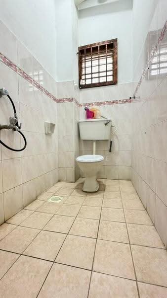 2-storey Terraced House for Sale in Taman Mutiara Rini (Skudai) - Jesy Tey - Bathroom - PropertyGuru.com.my