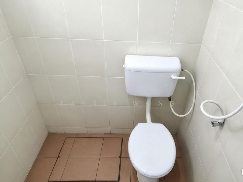 3-storey Terraced House for Rent in Taman Sri Muda (Shah Alam) - Tabris Wong - Bathroom - PropertyGuru.com.my