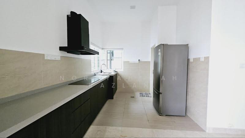Bungalow House for Rent in Cyberjaya (Selangor) - Norsyahidah Razlan - Kitchen - PropertyGuru.com.my