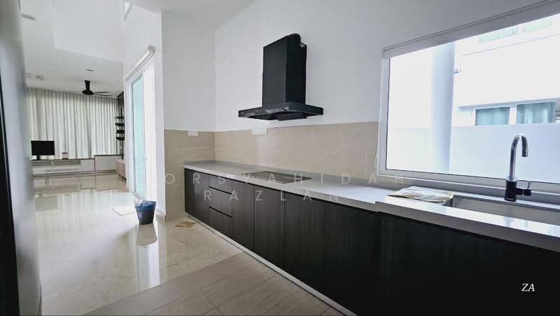 Bungalow House for Rent in Cyberjaya (Selangor) - Norsyahidah Razlan - Kitchen - PropertyGuru.com.my