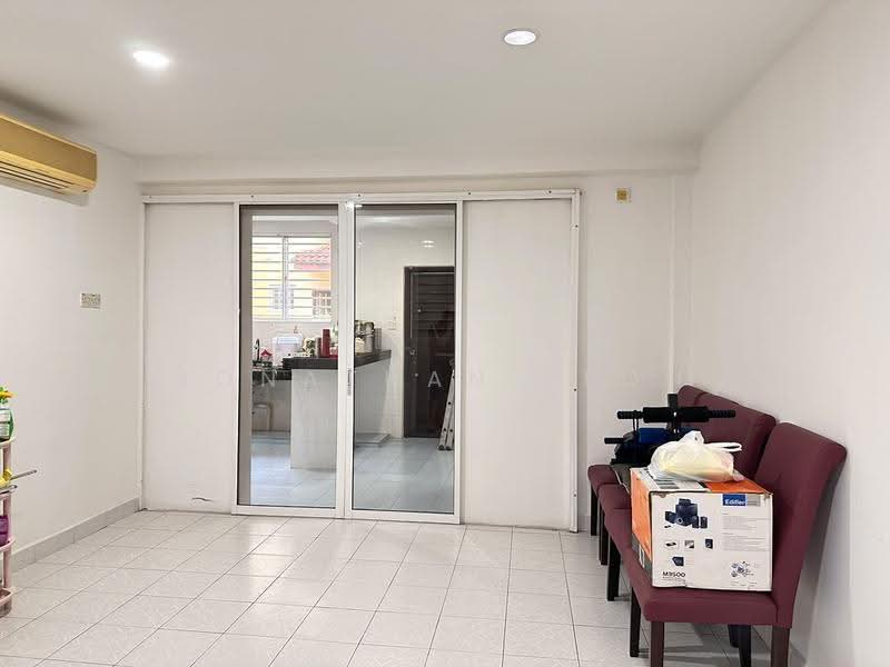 Rumah Teres untuk Dijual di Puchong (Selangor) - Jonathan Yeoh - Living Room - PropertyGuru.com.my