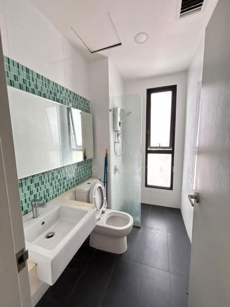 Kediaman Servis untuk Disewa di Residential Suites @ HighPark - Marcus Tee - Bathroom - PropertyGuru.com.my