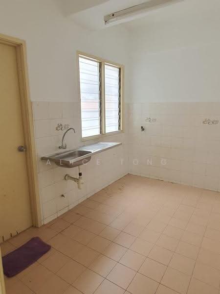 Kondominium untuk Dijual di Sri Pelangi Condominiums - Alice Tong - Kitchen - PropertyGuru.com.my