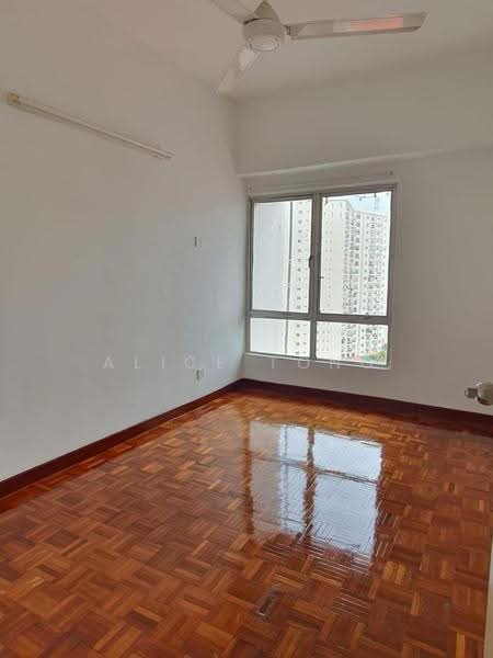 Kondominium untuk Dijual di Sri Pelangi Condominiums - Alice Tong - Bedroom - PropertyGuru.com.my