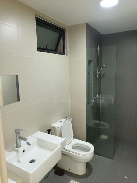 Service Residence for Sale at Avantas Residences - Daphne Lim - Bathroom - PropertyGuru.com.my