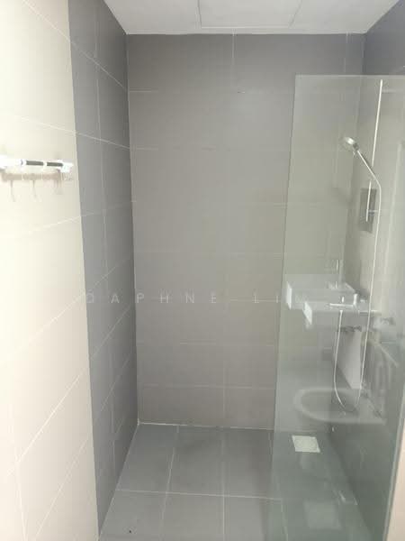Service Residence for Sale at Avantas Residences - Daphne Lim - Bathroom - PropertyGuru.com.my