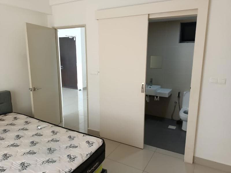 Service Residence for Sale at Avantas Residences - Daphne Lim - Bedroom - PropertyGuru.com.my