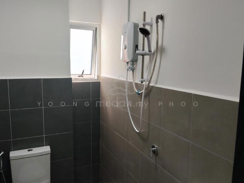Pangsapuri untuk Disewa di Residensi Akasia Jubilee - Yoong Keat Phoo - Bathroom - PropertyGuru.com.my