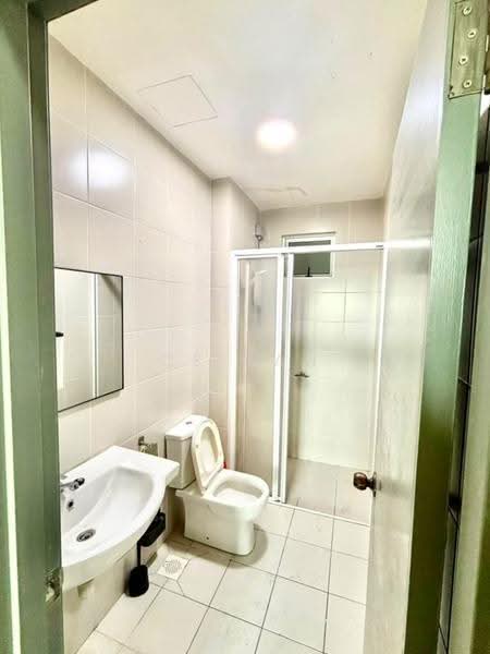 Kediaman Servis untuk Disewa di Meridin Bayvue Serviced Apartment - CS Tan - Bathroom - PropertyGuru.com.my