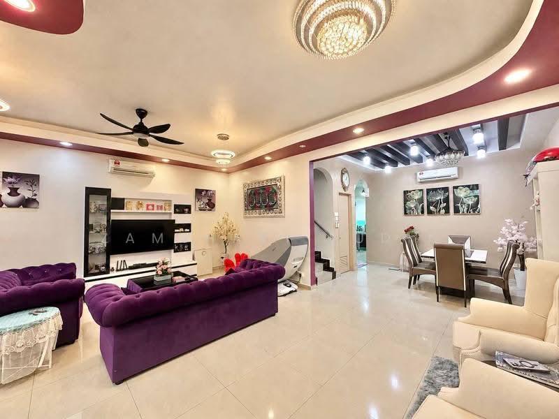2.5-storey Terraced House for Sale in Taman Selayang Permata (Batu Caves) - Zamshary Budin - Living Room - PropertyGuru.com.my