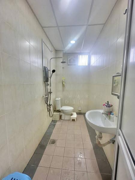 2.5-storey Terraced House for Sale in Taman Selayang Permata (Batu Caves) - Zamshary Budin - Bathroom - PropertyGuru.com.my