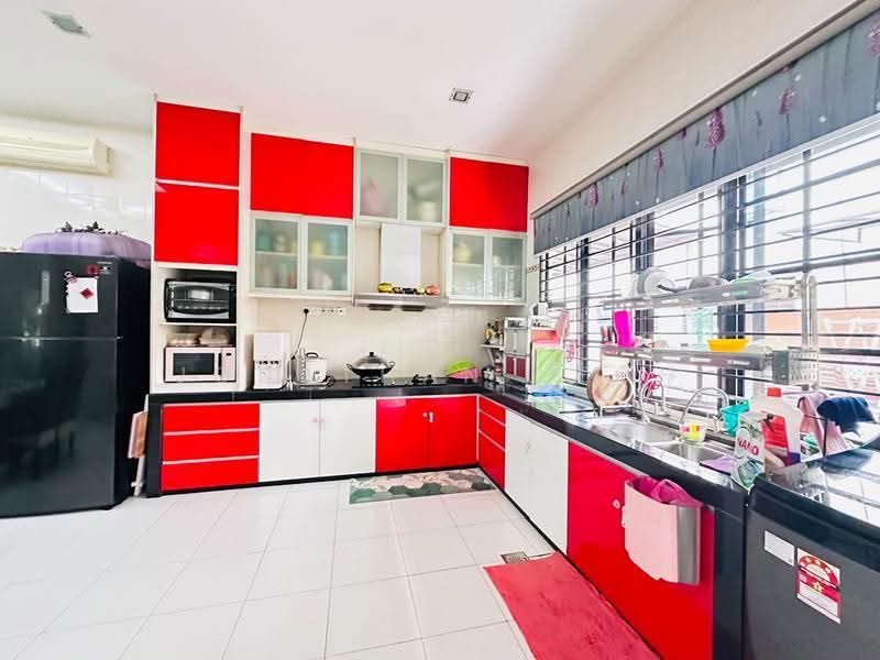 Rumah Berkembar untuk Dijual di Bandar Nusaputra (Puchong) - Jonathan Yeoh - Kitchen - PropertyGuru.com.my
