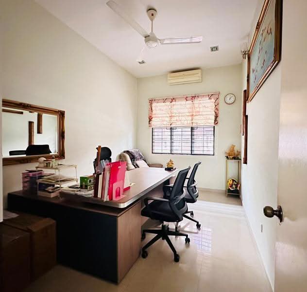 Rumah Berkembar untuk Dijual di Bandar Nusaputra (Puchong) - Jonathan Yeoh - Study - PropertyGuru.com.my