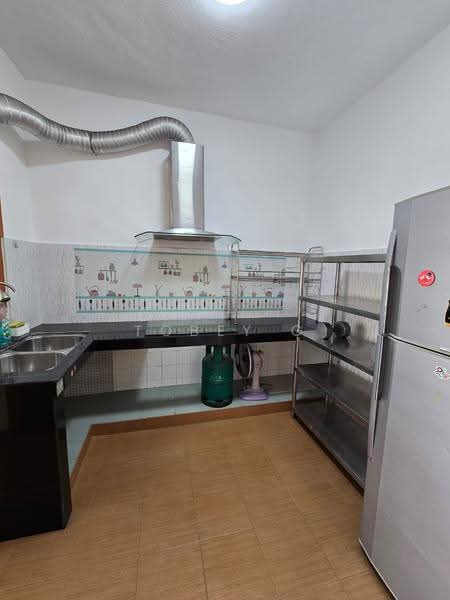 Apartment for Sale at Seri Kasturi - Tobey G - Kitchen - PropertyGuru.com.my