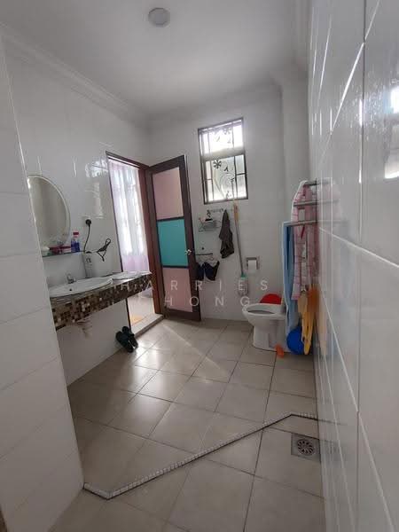 2-storey Terraced House for Sale in Bukit Sungai Long (Bandar Sungai Long) - Harries Chong - Bathroom - PropertyGuru.com.my