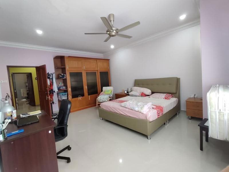 2-storey Terraced House for Sale in Bukit Sungai Long (Bandar Sungai Long) - Harries Chong - Bedroom - PropertyGuru.com.my
